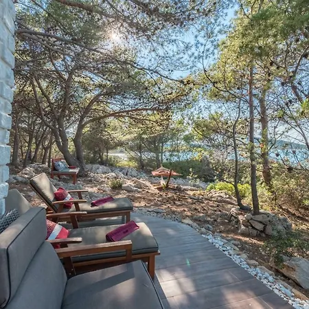 Villa Immortelle Deluxe Beachfront *