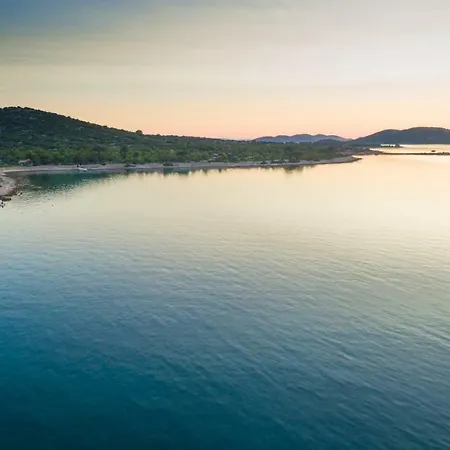 Villa Immortelle Deluxe Beachfront *