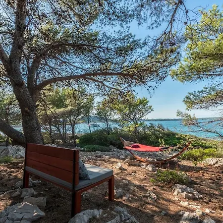 Immortelle Deluxe Beachfront *