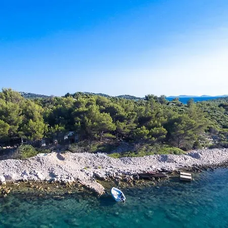 Immortelle Deluxe Beachfront Villa *